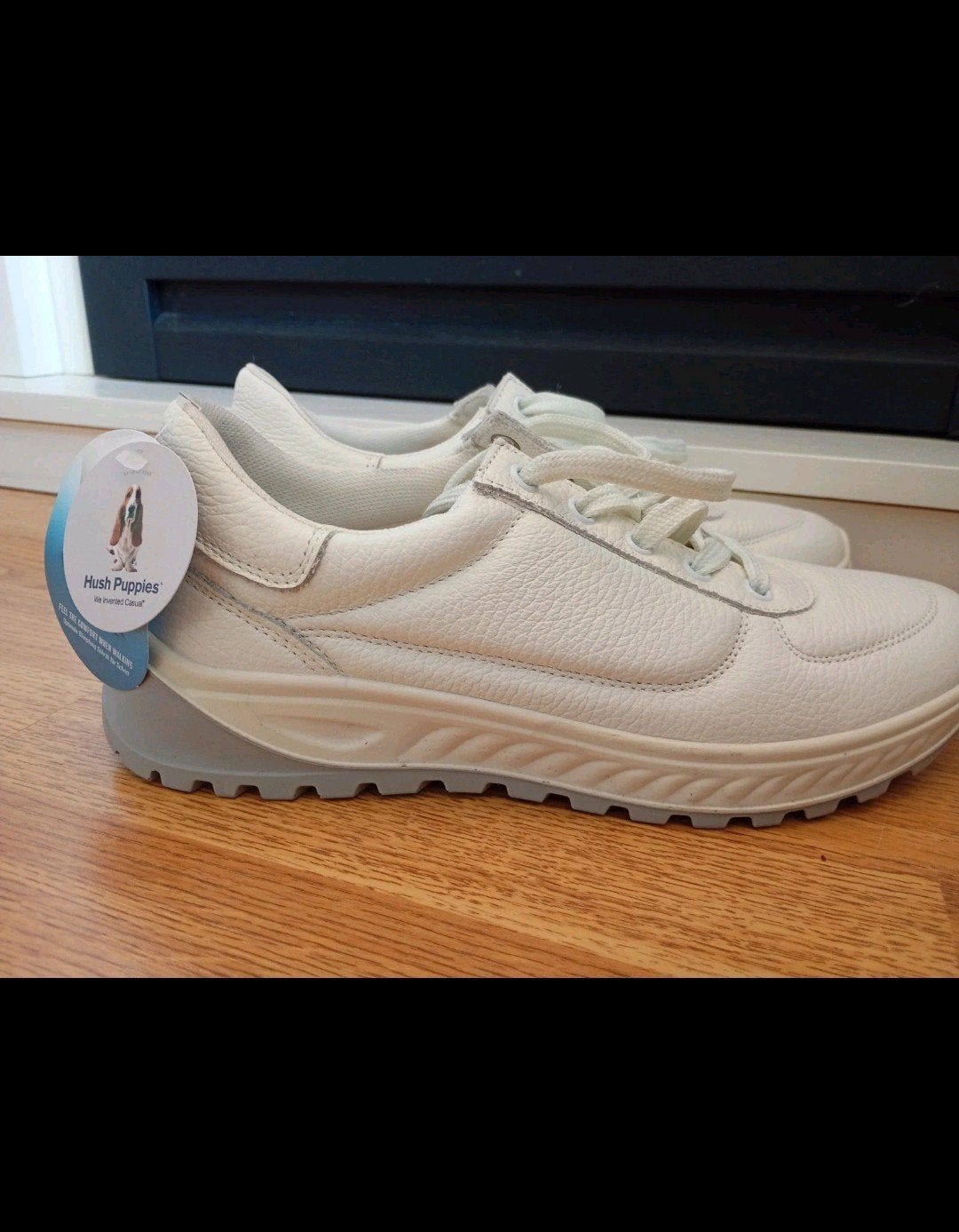 Nieuwe hush puppies leer  maat 39 wit/ crème  kaartje er nog, Overige kleuren, Overige typen, Nieuw, Ophalen of Verzenden