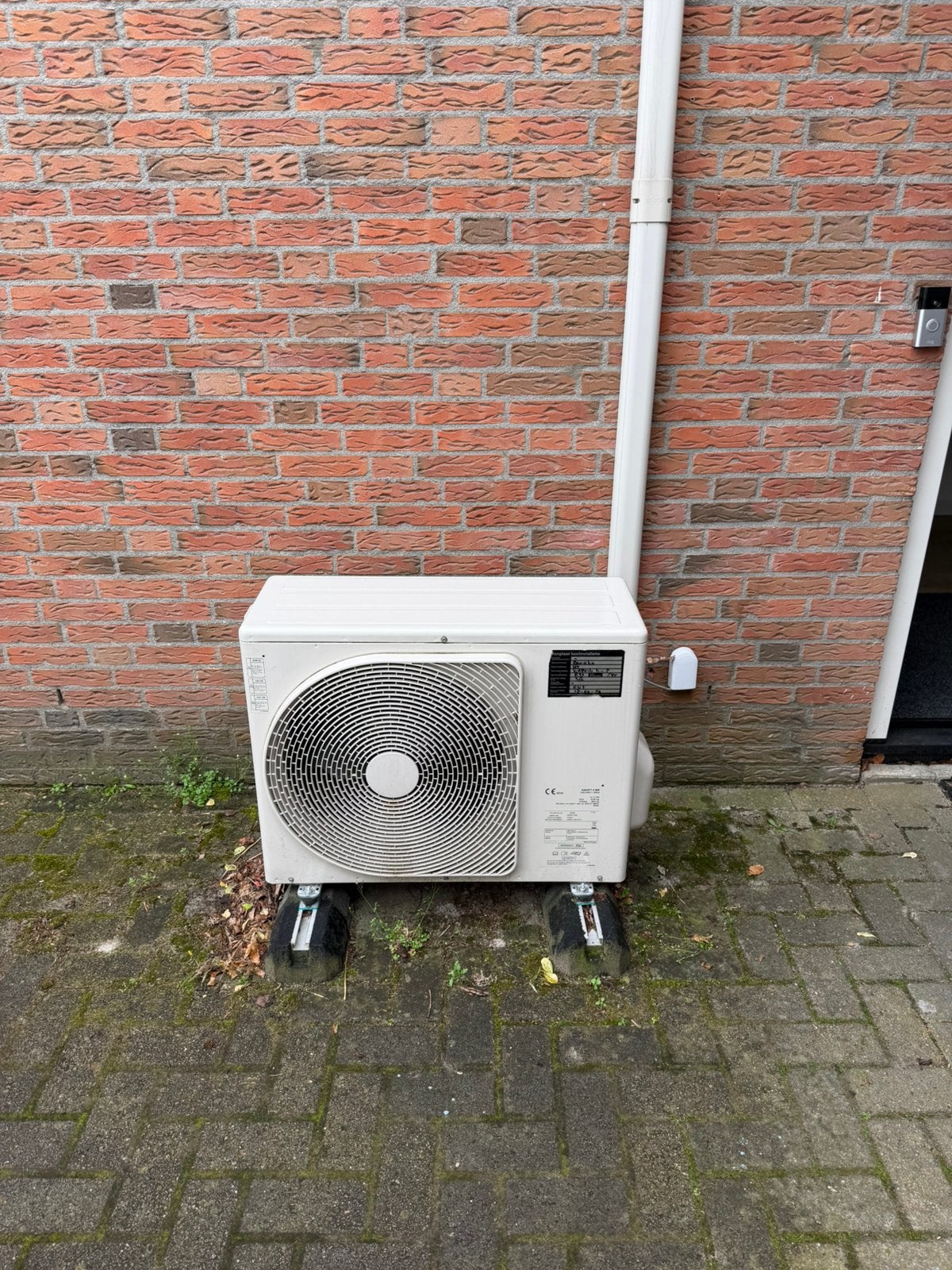 Warmtepomp Remeha Elga Ace 6 kw compleet, Doe-het-zelf en Verbouw, 30 tot 80 cm, Overige typen, Ophalen of Verzenden, Zo goed als nieuw