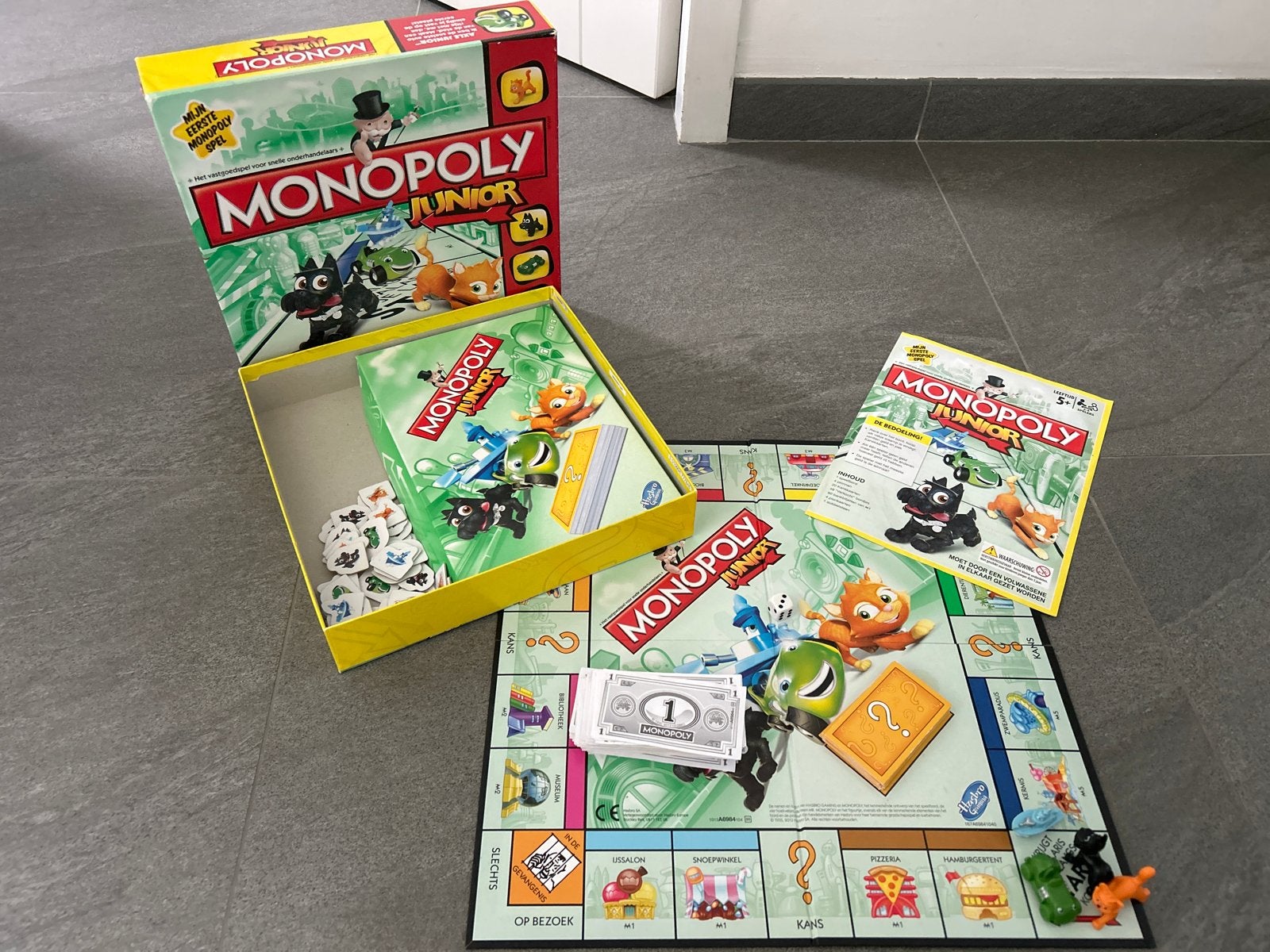 Monopoly Junior - Mijn Eerste Monopoly Spel, Drie of vier spelers, Ophalen of Verzenden, Zo goed als nieuw