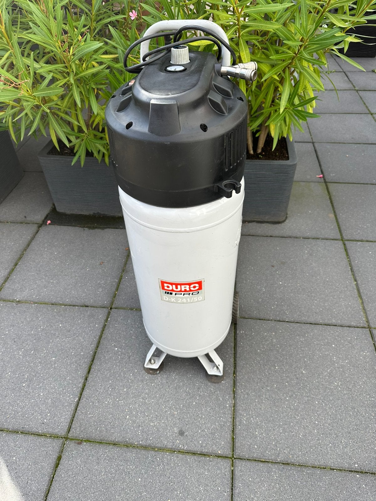 Duro compressor D-K 241/50, 25 tot 100 liter, Ophalen, Zo goed als nieuw, 200 tot 400 liter/min