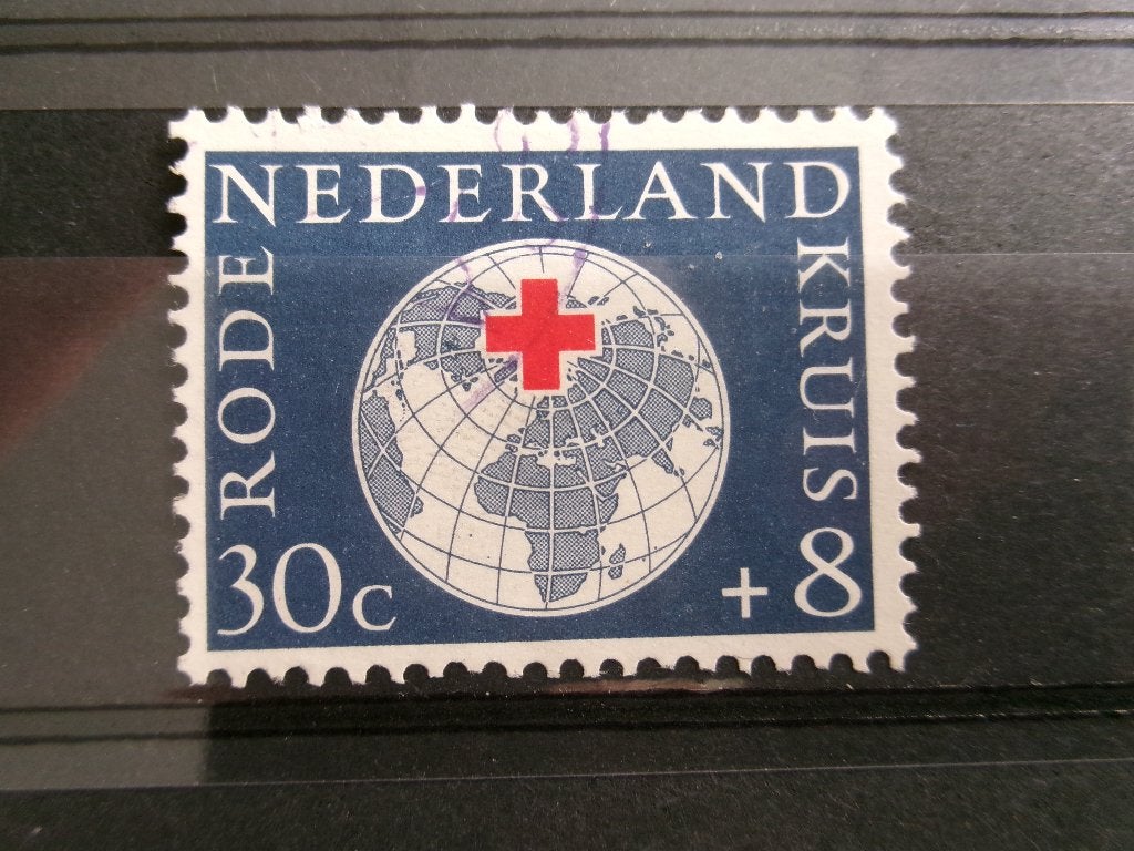 1957 - rode kruis 30 + 8 ct (803e), Postzegels en Munten, Verzenden, Gestempeld