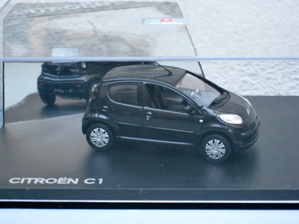 Citroen C1 5-deurs zwart Norev 1:43, Ophalen of Verzenden, Nieuw, Auto, Norev