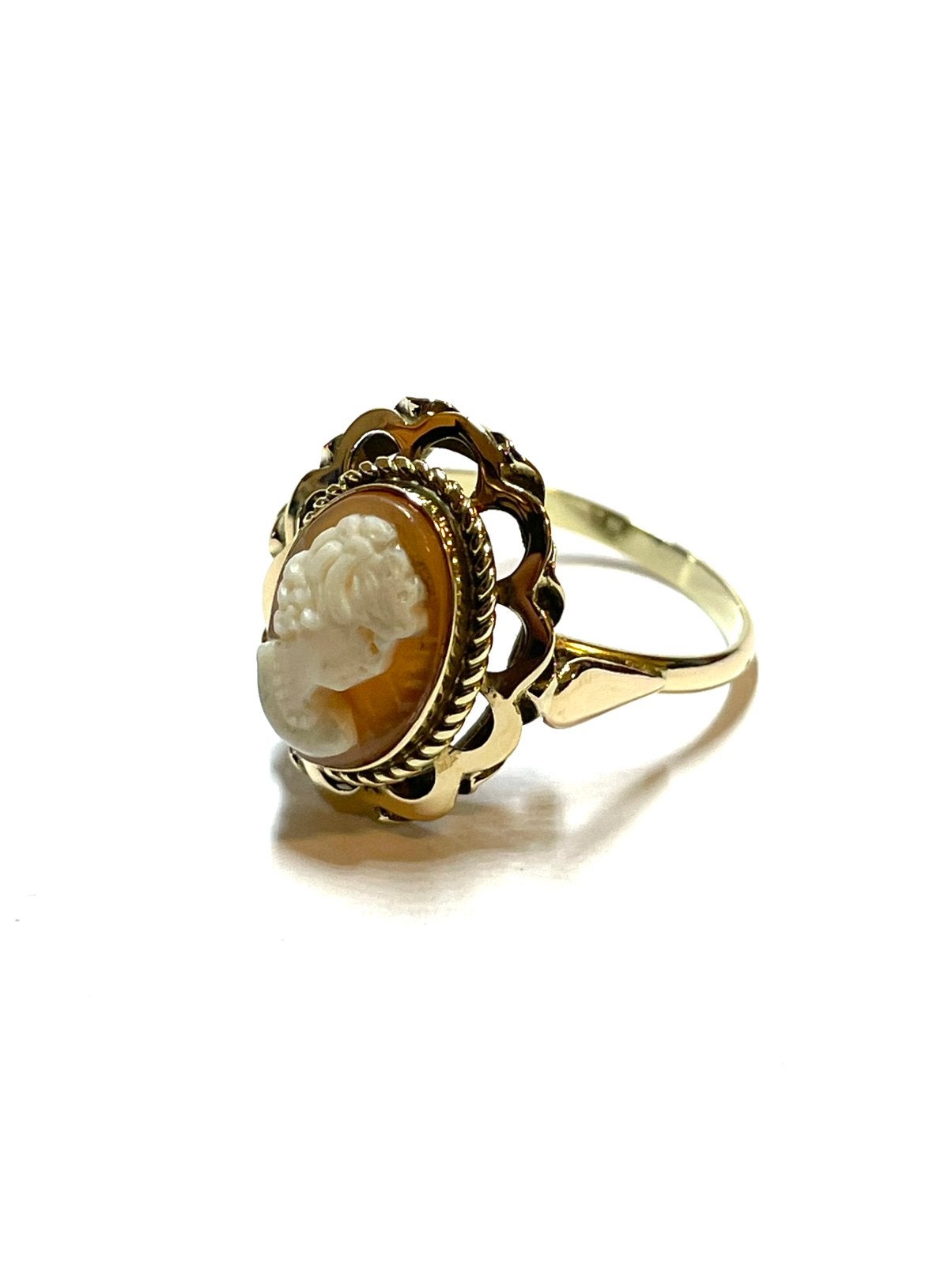 14k gouden ring met een camee, -, -, Ophalen of Verzenden, Zo goed als nieuw