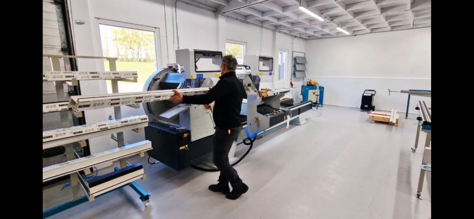 Kunststof Kozijnen Rehau Sinego NL   direct uit de fabriek, Gevelraam of Ruit, Nieuw, Dubbelglas, 160 cm of meer