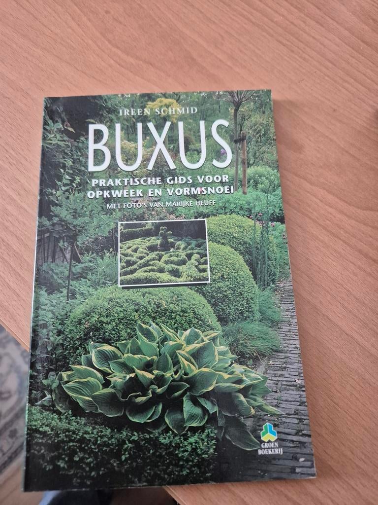 I. Schmid - Buxus, Ophalen of Verzenden, Zo goed als nieuw, I. Schmid