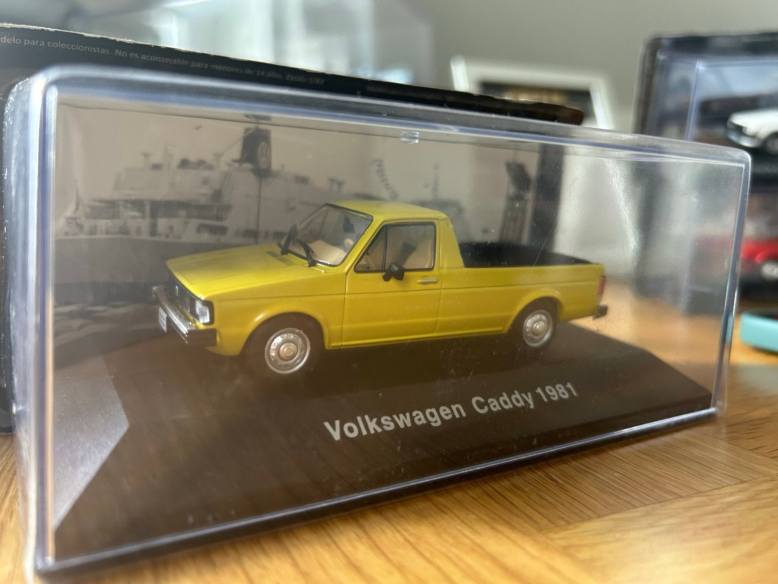 Volkswagen Caddy US spec 1981 1:43 - Geel DeAgostini, Ophalen of Verzenden, Zo goed als nieuw, Auto, Overige merken