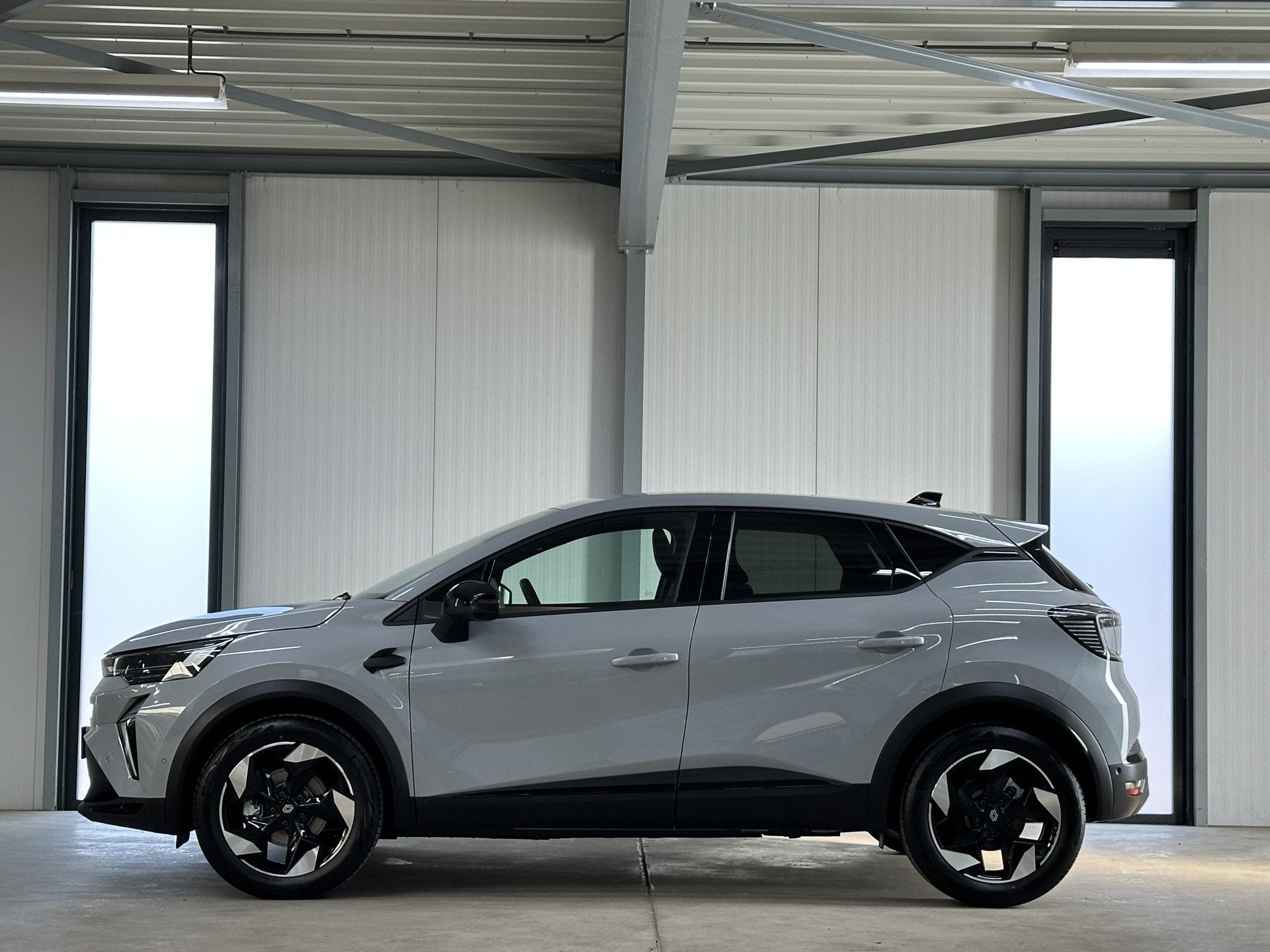 Renault Captur 1.8 E-Tech full hybrid 160 techno | Winter Pa, 12 maanden, Stof, 4 cilinders, 160 pk
