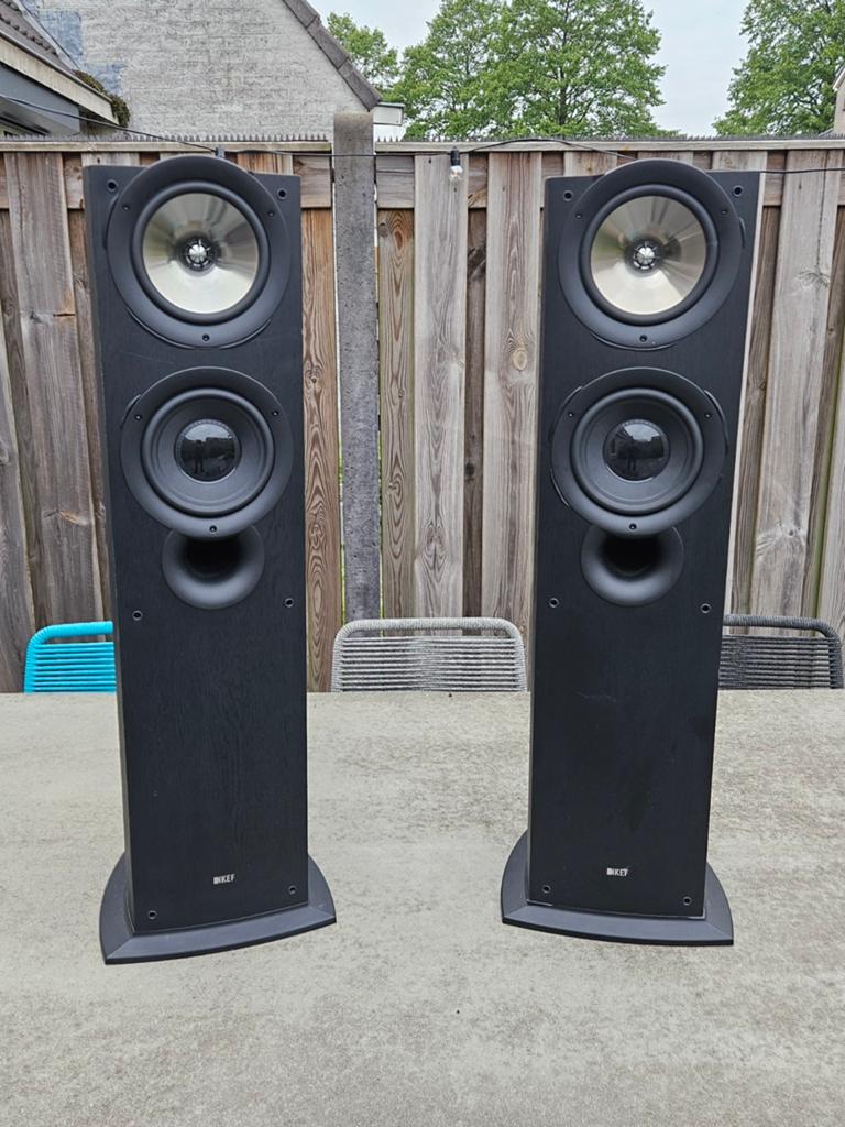 KEF iQ70 Vloerstaande Luidsprekers - Uitstekende Staat, Zo goed als nieuw, 120 watt of meer, Front, Rear of Stereo speakers, Ophalen