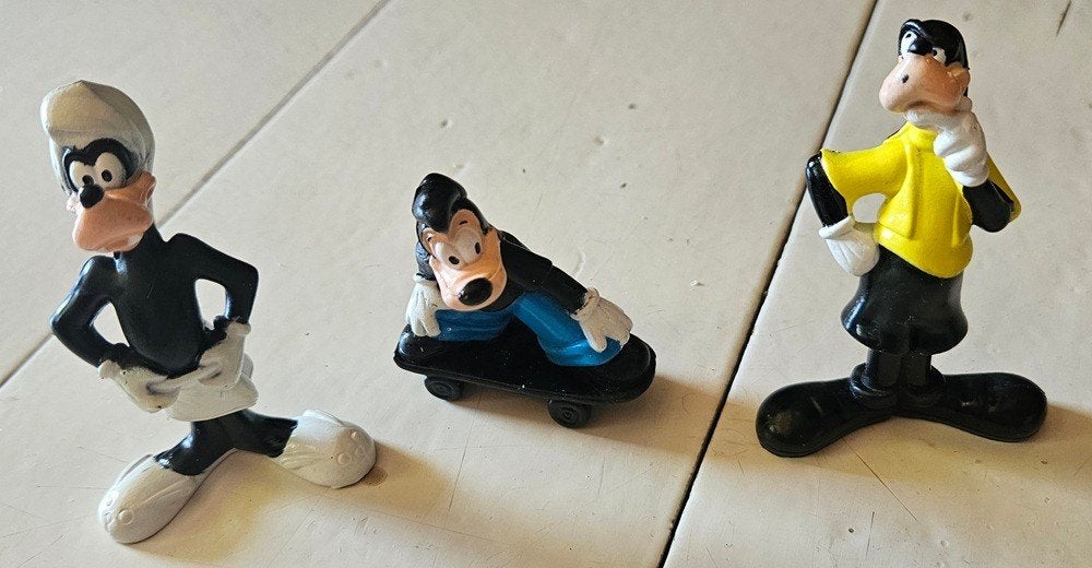 3 Disney Googy figuurtjes nestlé, Ophalen of Verzenden, Goofy of Pluto, Zo goed als nieuw, Beeldje of Figuurtje
