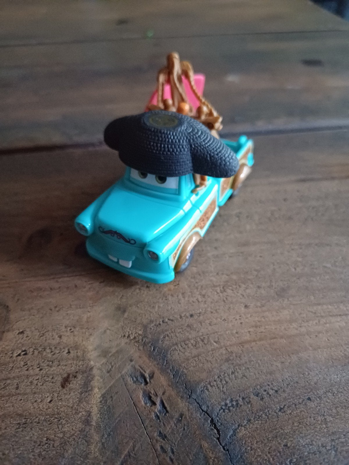 Te koop Disney Cars Mater als stierenvechter ' El Materdor ', Kinderen en Baby's, Speelgoed | Speelgoedvoertuigen, Ophalen of Verzenden