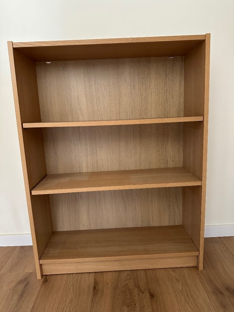 Gratis IKEA Boekenkastje, Huis en Inrichting, Kasten | Boekenkasten, Ophalen, Met plank(en), Gebruikt, 100 tot 150 cm