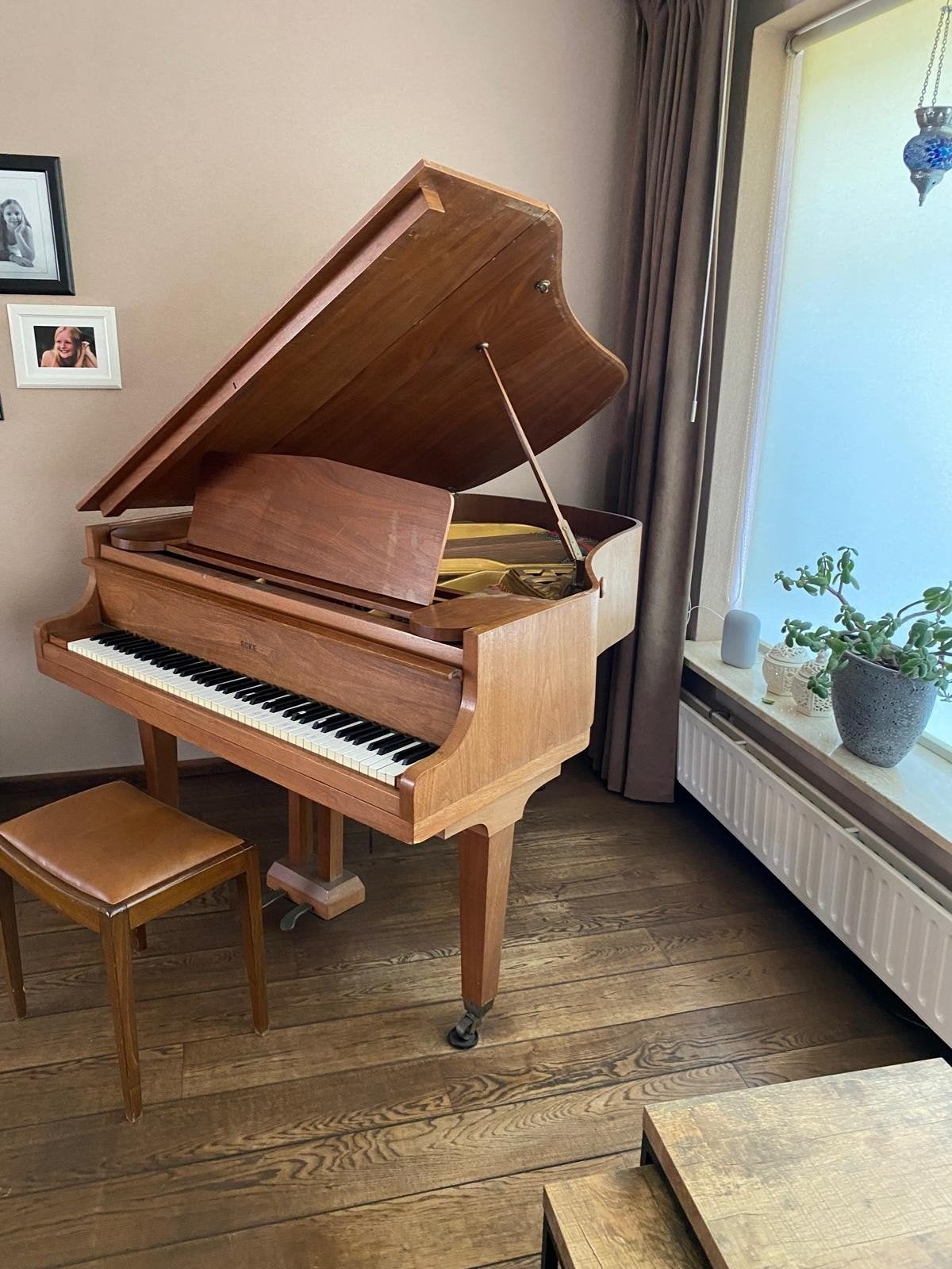 Baby vleugel, Muziek en Instrumenten, Piano's, Ophalen, Gebruikt, Bruin, Vleugel