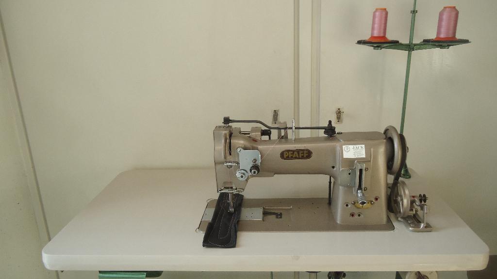 Industrie Naaimachine Pfaff 3 Voudig Transport(145), Ophalen of Verzenden, Naaimachine, Industrieel, Gebruikt
