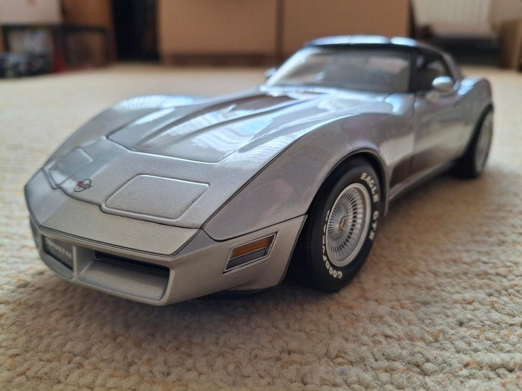 Corvette Collector's Edition 1982 Autoart 1:18, Ophalen of Verzenden, Zo goed als nieuw, Auto, Autoart