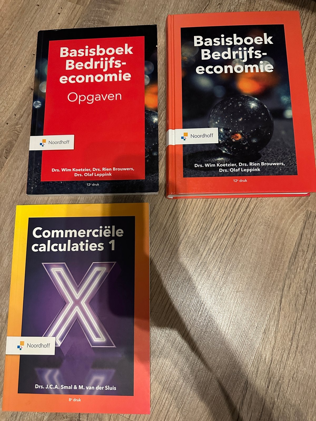 Basisboek Bedrijfseconomie & Commerciële calculaties 1, Boeken, Ophalen of Verzenden, Gamma, Zo goed als nieuw, HBO