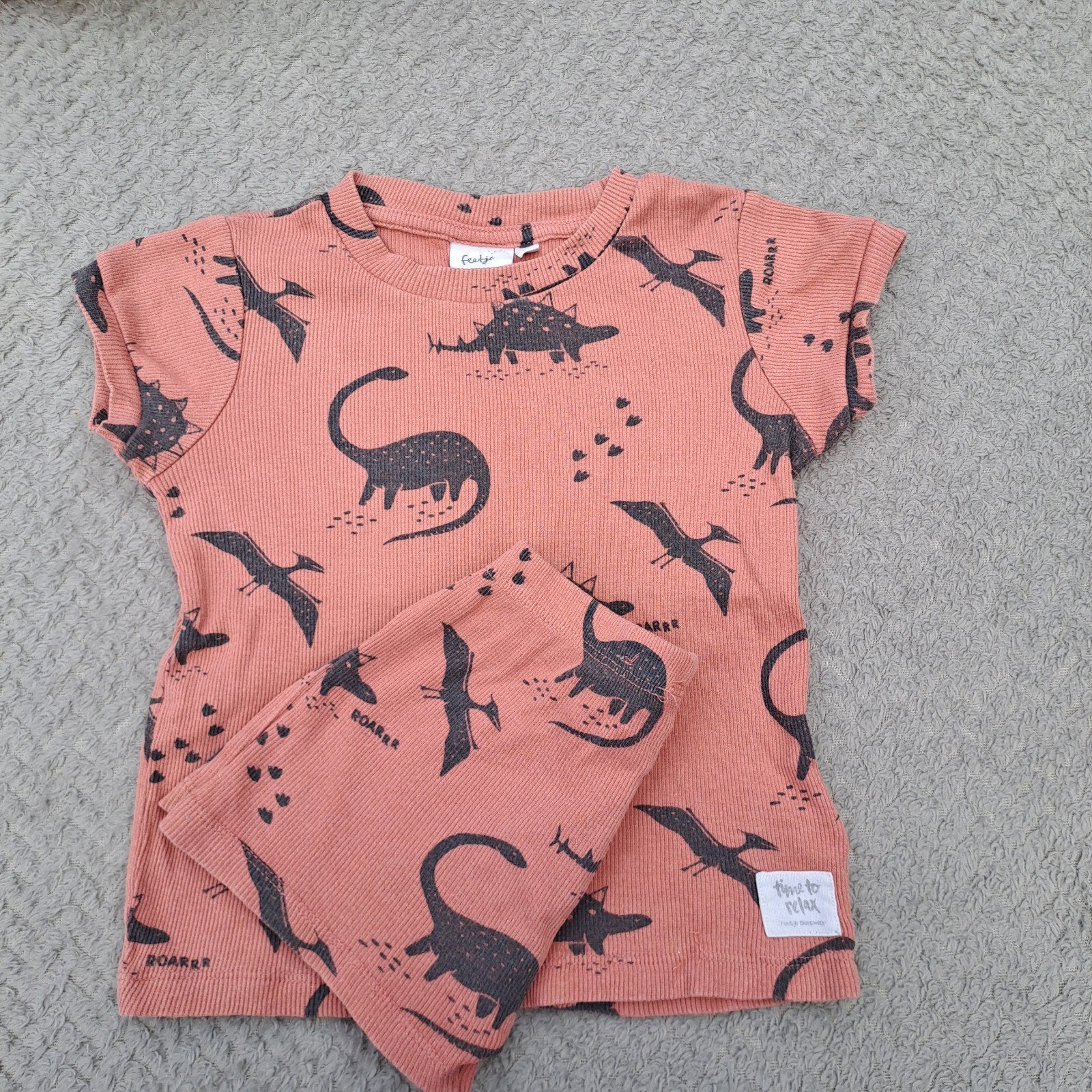 Feetje zomer pyjama met dinosaurusprint,  maat 92, Nacht- of Onderkleding, Jongen of Meisje, Ophalen of Verzenden, Zo goed als nieuw