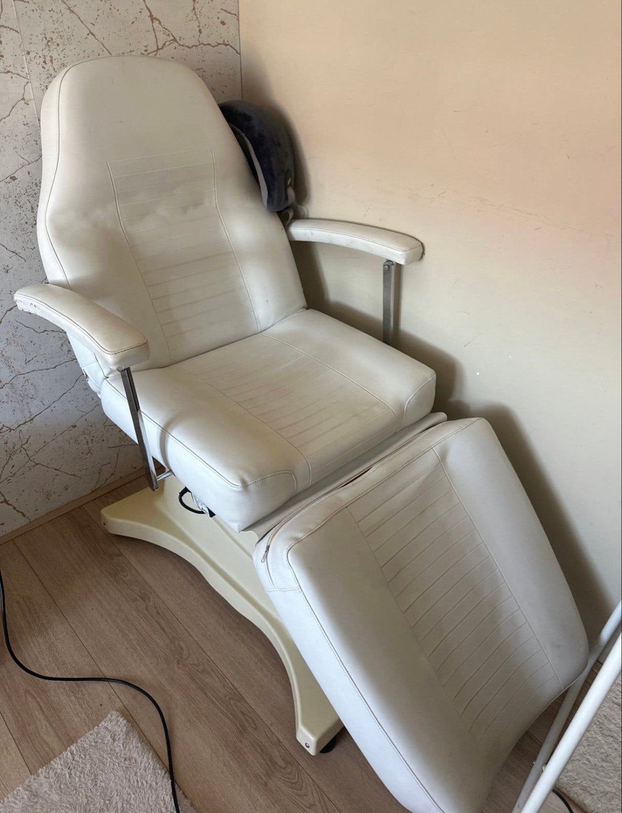 Comfortabele behandelstoel - Ideaal voor salon of praktijk, Ophalen of Verzenden, Gebruikt