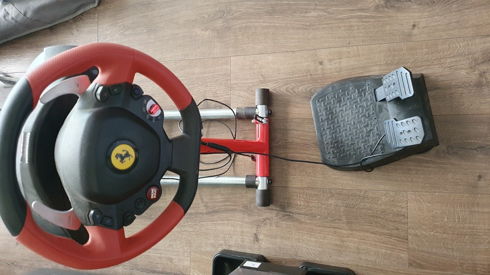 xbox thrustmaster racestuur en wheel stand pro, Ophalen, Zo goed als nieuw, Stuurtje of Sportattribuut, Xbox Original