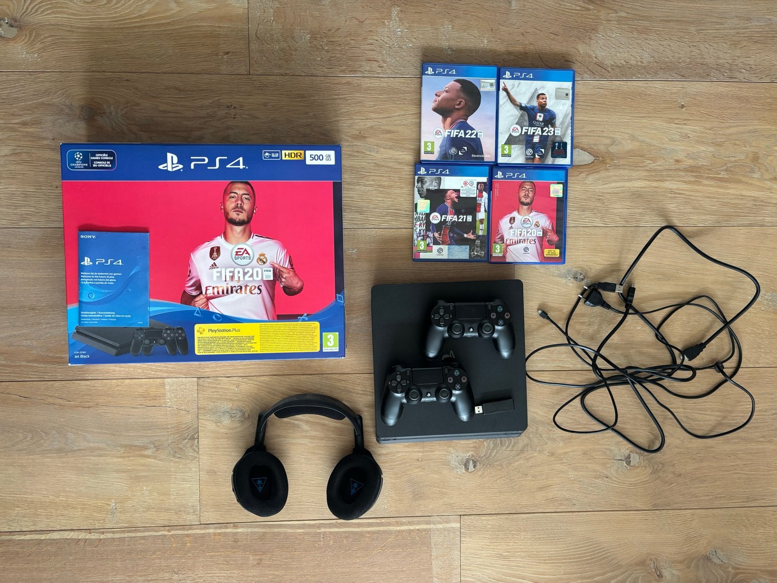 PS4 Slim 500GB met 2 controllers, headset en 4 FIFA games, Ophalen, Met 2 controllers, Slim, 500 GB