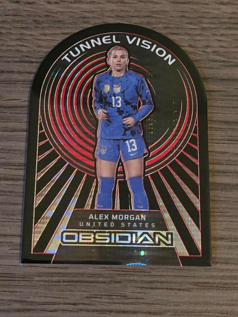 Alex Morgan /30 Panini Obsidian Tunnel Vision trading card, Ophalen of Verzenden, Zo goed als nieuw, Buitenlandse clubs, Poster, Plaatje of Sticker