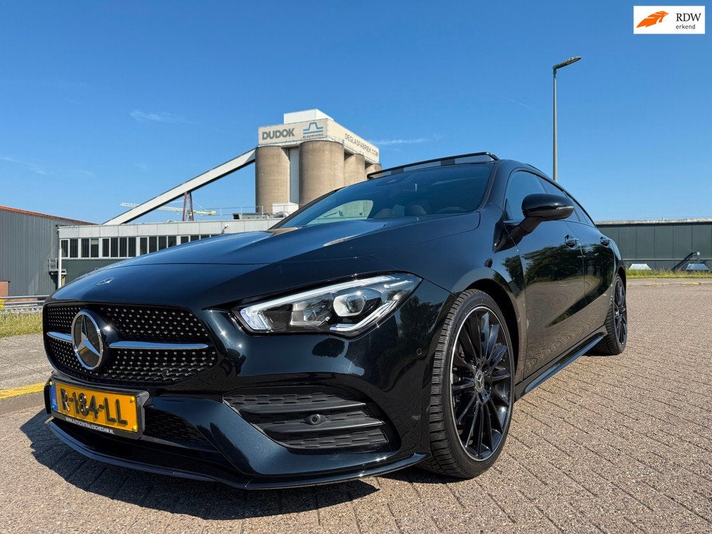 Mercedes-Benz CLA-klasse Shooting Brake 180 AMG Line_PANORAM, Auto's, Mercedes-Benz, CLA, 136 pk, Gebruikt, 4 cilinders
