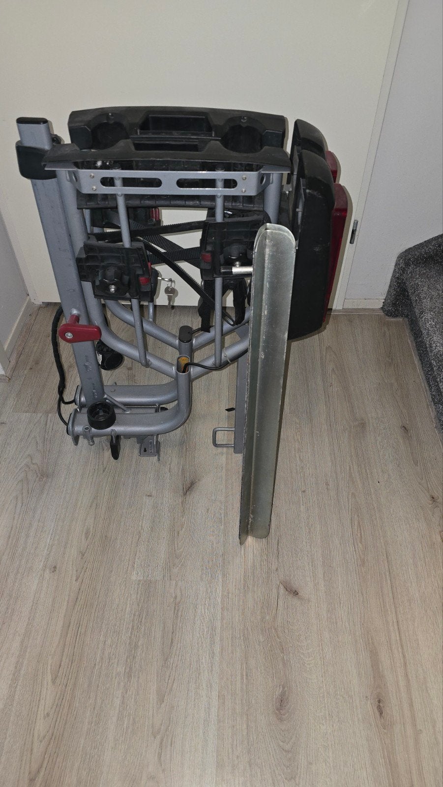 Foto 3 van Trekhaak fietsendrager voor 2 elektrische-fietsen
