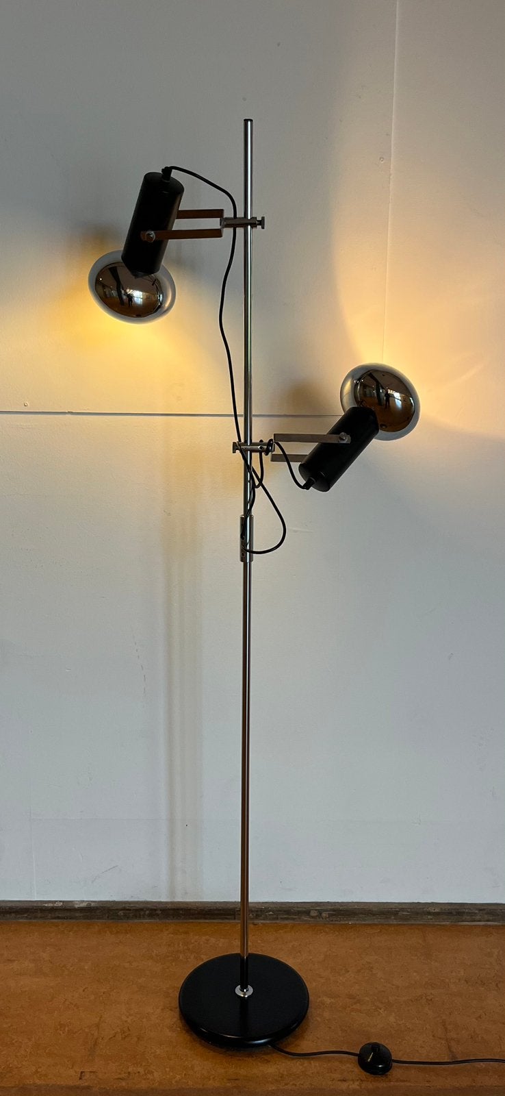 Vintage Herda vloerlamp chroom zwart jaren 70, Huis en Inrichting, Lampen | Vloerlampen, Ophalen, Metaal, 150 tot 200 cm