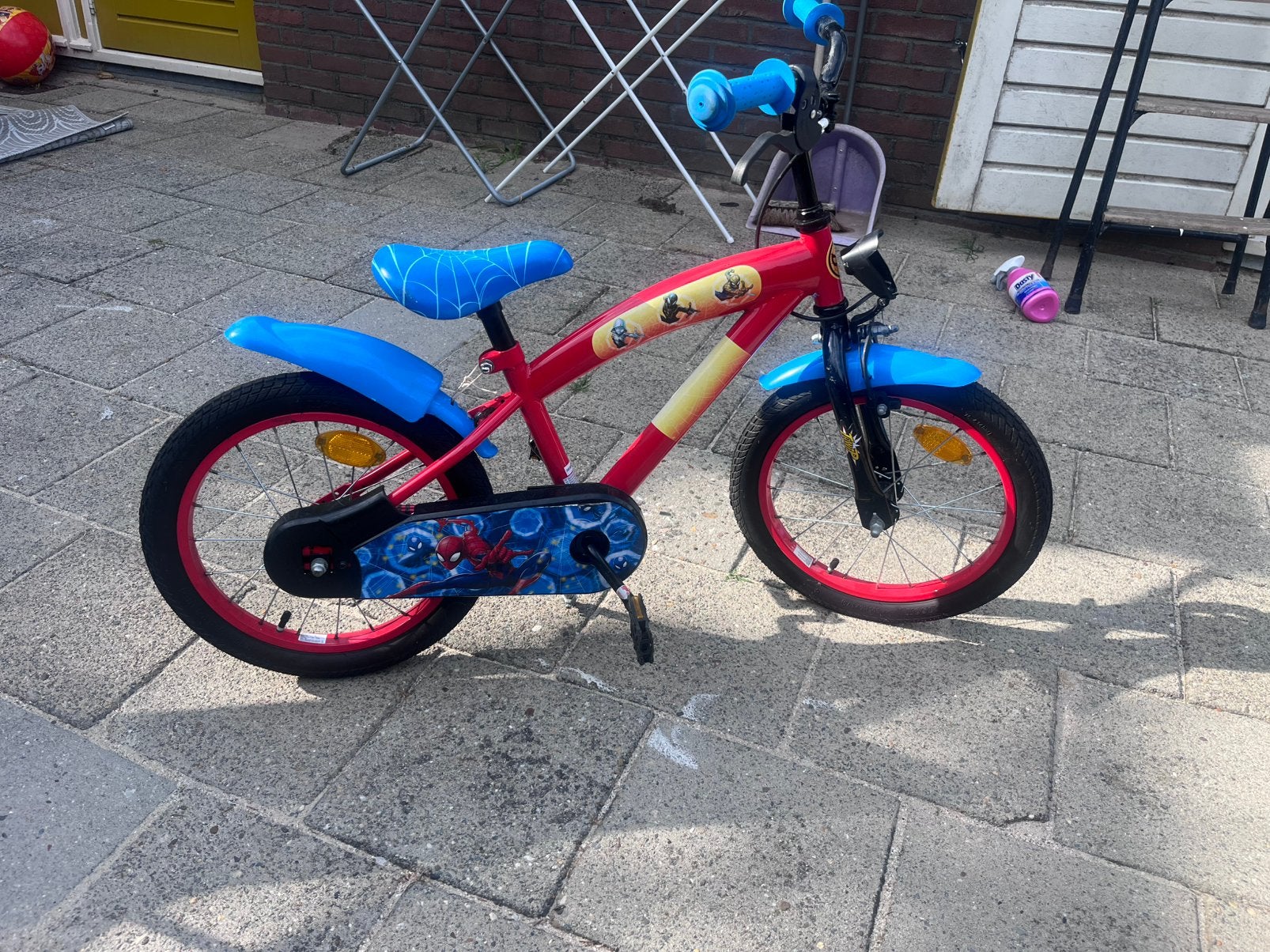 Spiderman fietsje 16 inch, Fietsen en Brommers, Fietsen | Kinderfietsjes, Ophalen, Terugtraprem, Zijwieltjes, 16 tot 20 inch