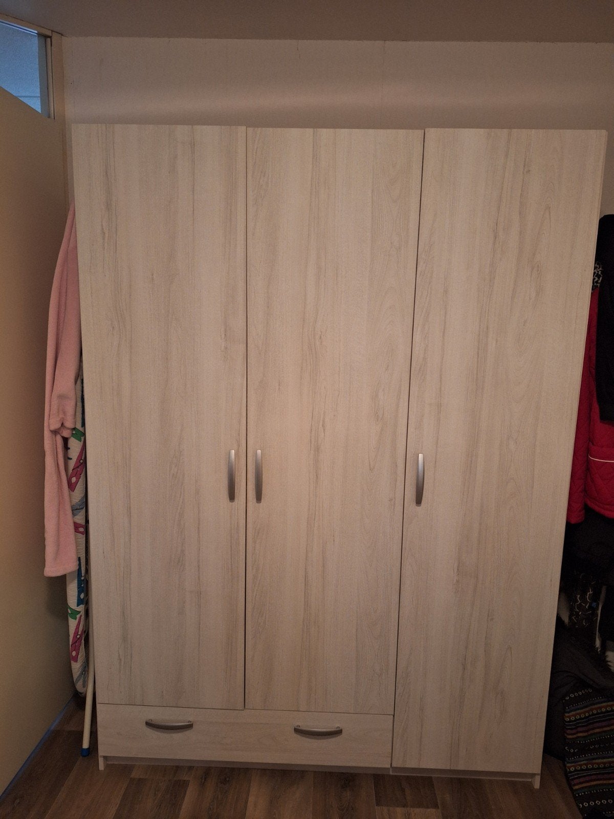 Mooie kledingkast, Huis en Inrichting, Kasten | Kledingkasten, 150 tot 200 cm, Zo goed als nieuw, 150 tot 200 cm, Overige houtsoorten