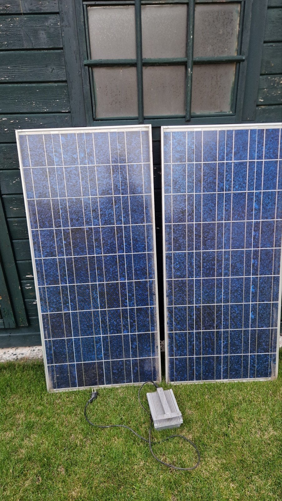 Zonnepanelen met omvormer en stekker, Ophalen, Gebruikt