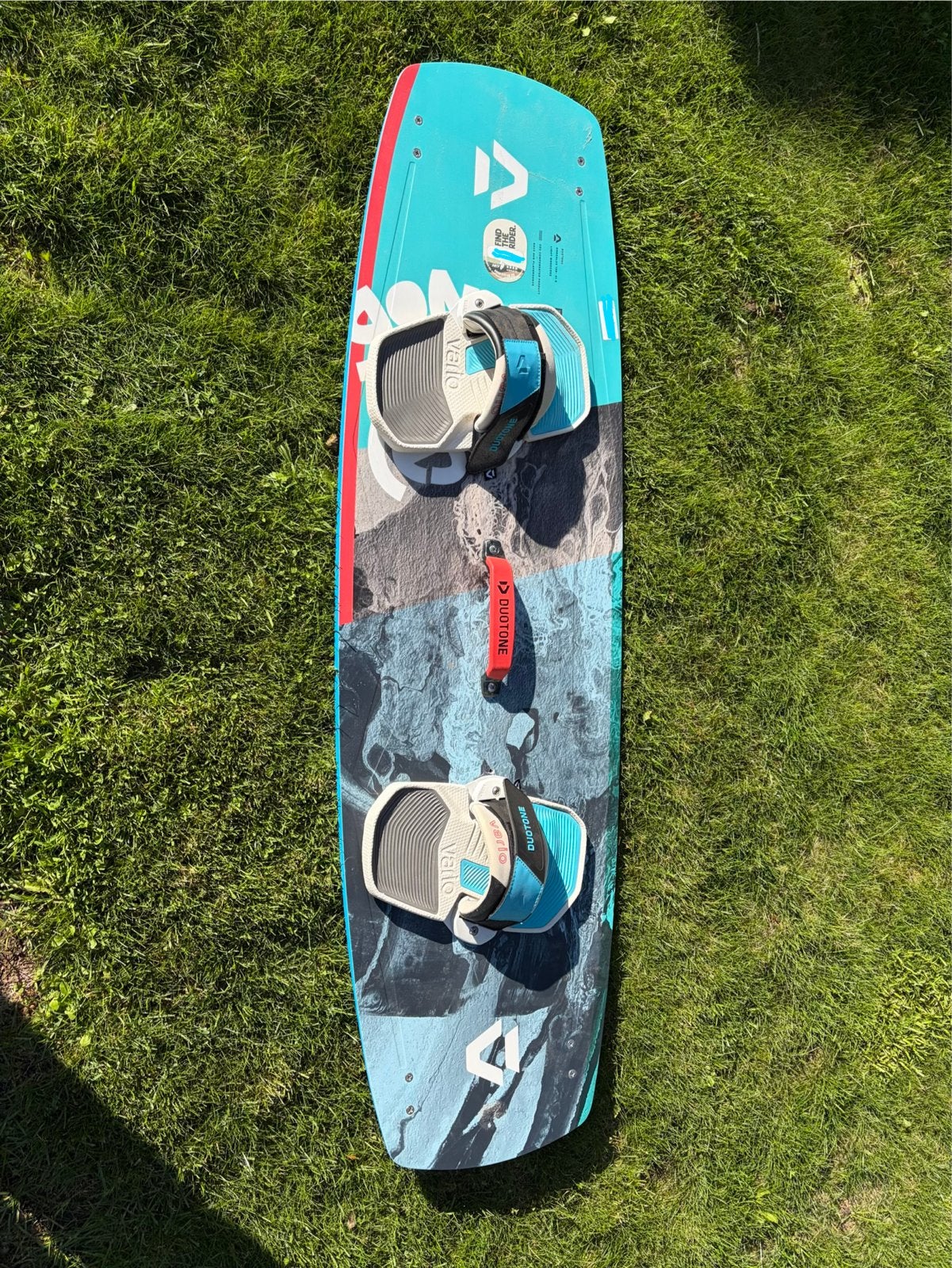 Kitesurfboard Duotone Gonzales Twintip 138 - Nette staat, Watersport en Boten, Twintip, Ophalen, Gebruikt, Kiteboard