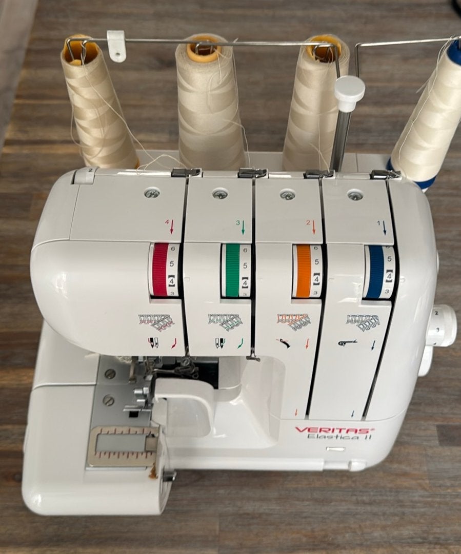 Overlockmachine Elastica 2, Hobby en Vrije tijd, Ophalen of Verzenden, Zo goed als nieuw, Naaimachine, Overige merken