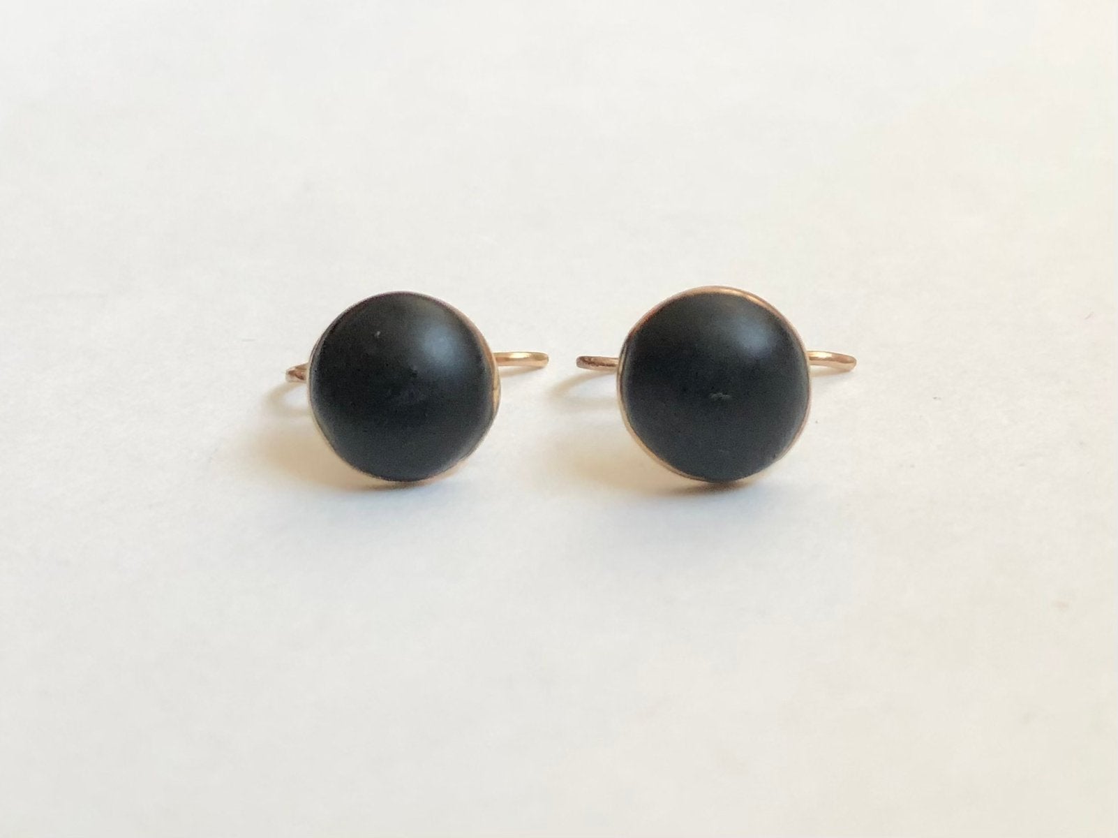 Oorbellen 18 kt goud eboniet, Ophalen of Verzenden, Goud, Met edelsteen