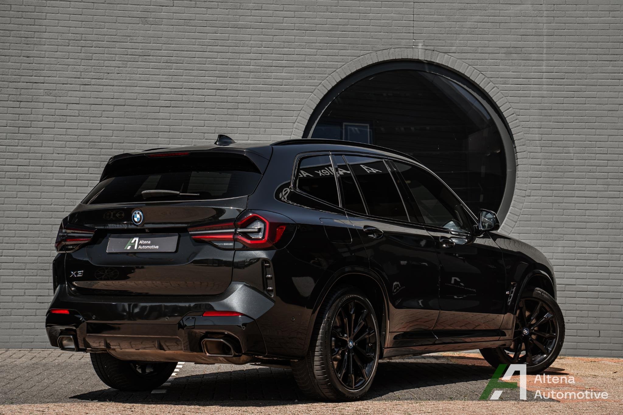 BMW X3 xDrive30e High Executive BTW, M-sport, panorama dak,, Auto's, Gebruikt, 4 cilinders, Automatische klimaatregeling, Zwart