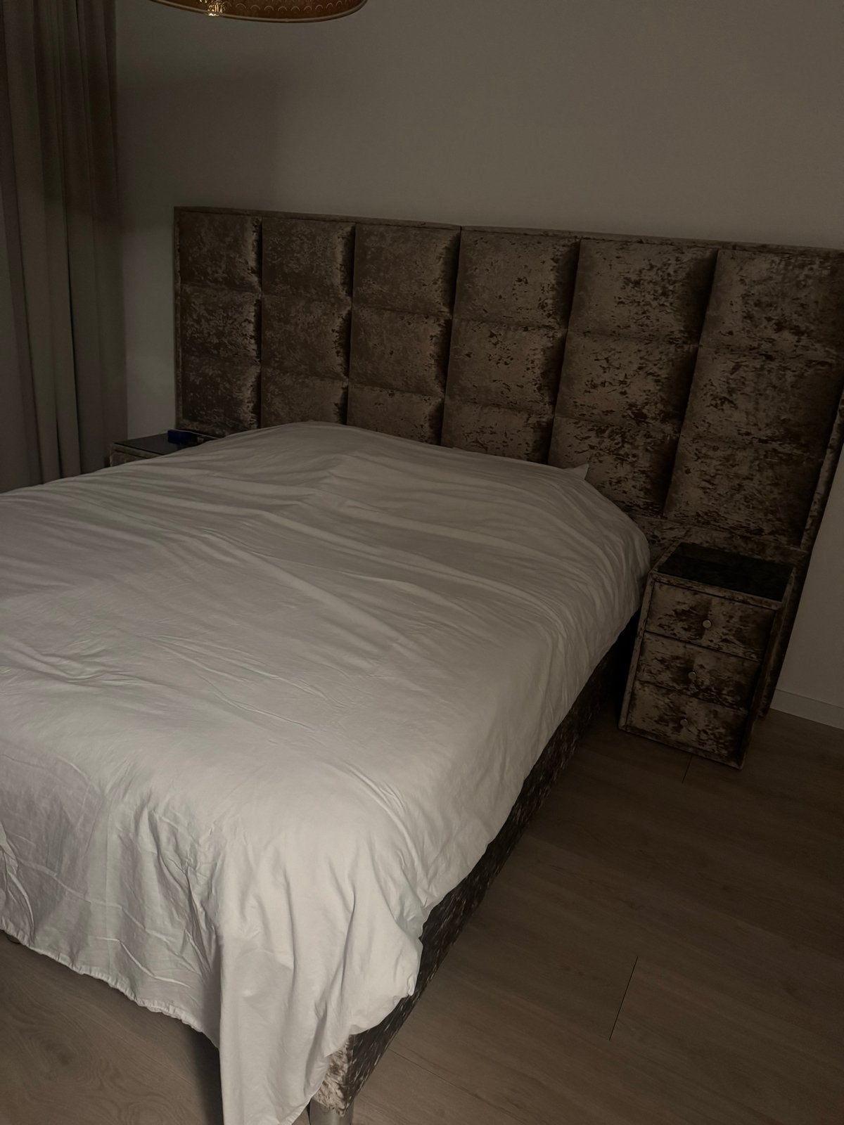 Foto 4 van Luxe tweepersoonsbed 180x200 met gestoffeerd hoofdbord