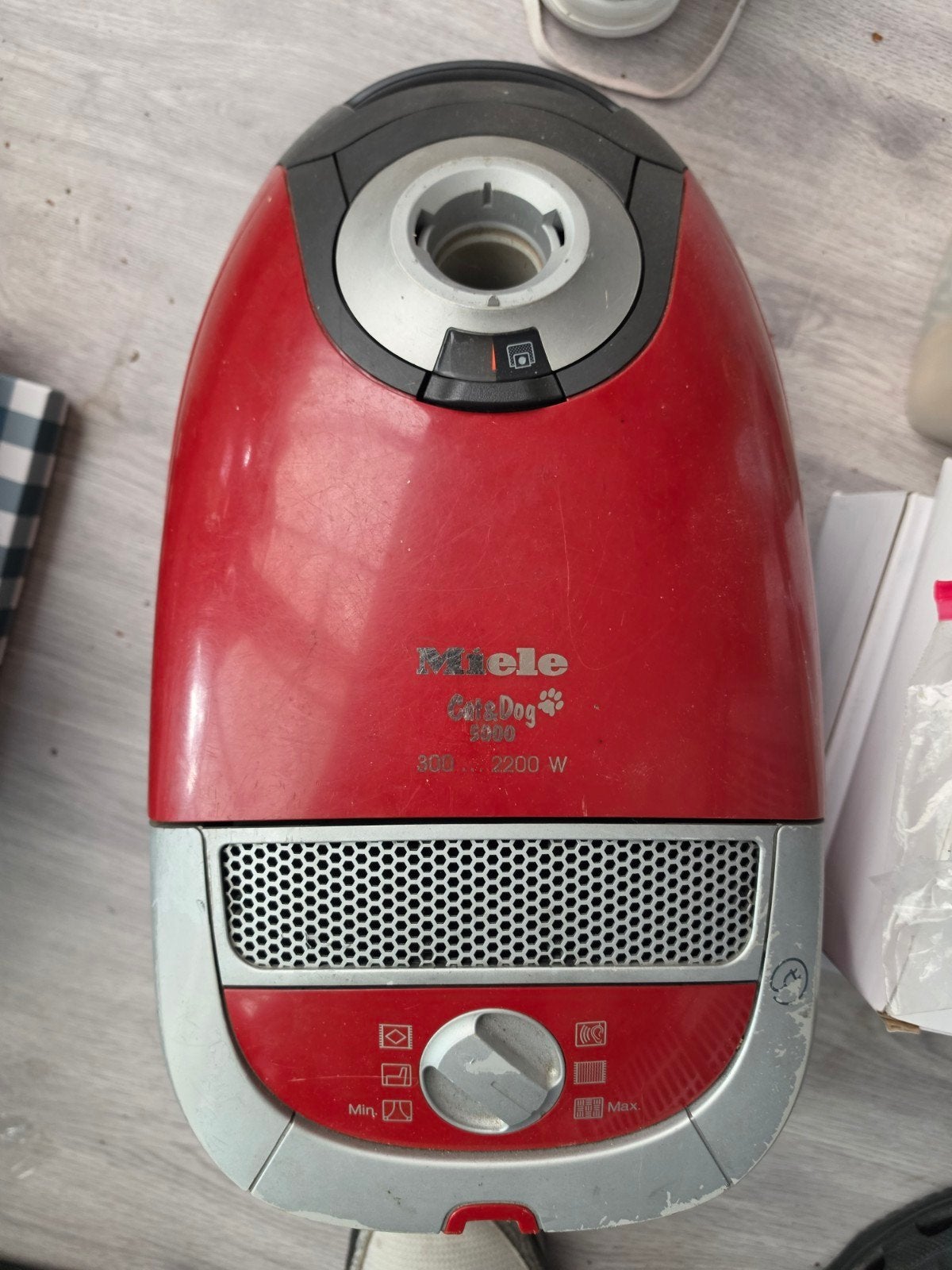 miele cat&dog 2200w, Witgoed en Apparatuur, Ophalen, Gebruikt