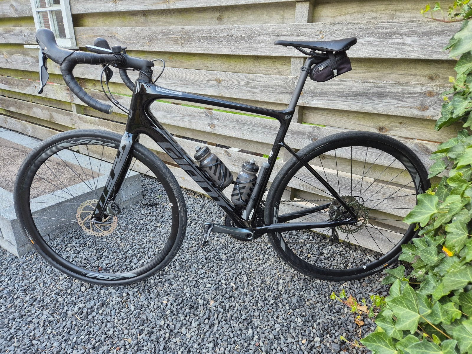 Giant Defy Advanced 3-HRD, 28 inch, Gebruikt, Carbon, 10 tot 15 versnellingen