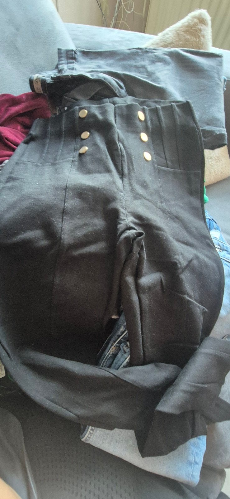 Zwarte broek met gouden knopen, Kleding | Dames, Maat 38/40 (M), Zwart, Ophalen of Verzenden, Onbekend