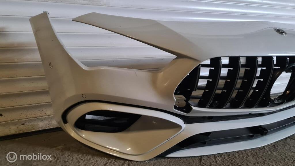 Bumper voor Mercedes CLA 45 AMG X118 C118 ('19->), Gebruikt, Voor, Mercedes-Benz, Ophalen of Verzenden