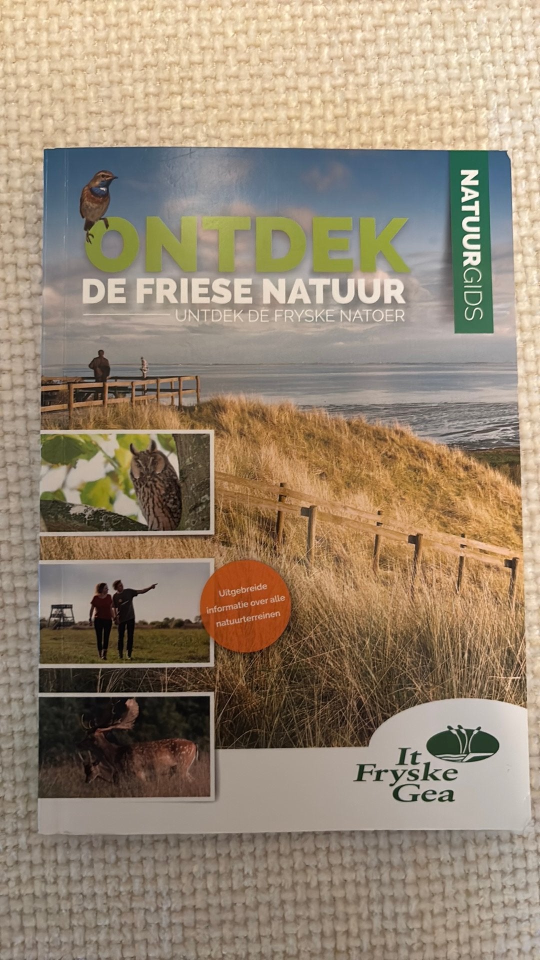 Ontdek de Friese natuur - It Fryske Gea, Overige merken, Fiets- of Wandelgids, Ophalen of Verzenden, Zo goed als nieuw