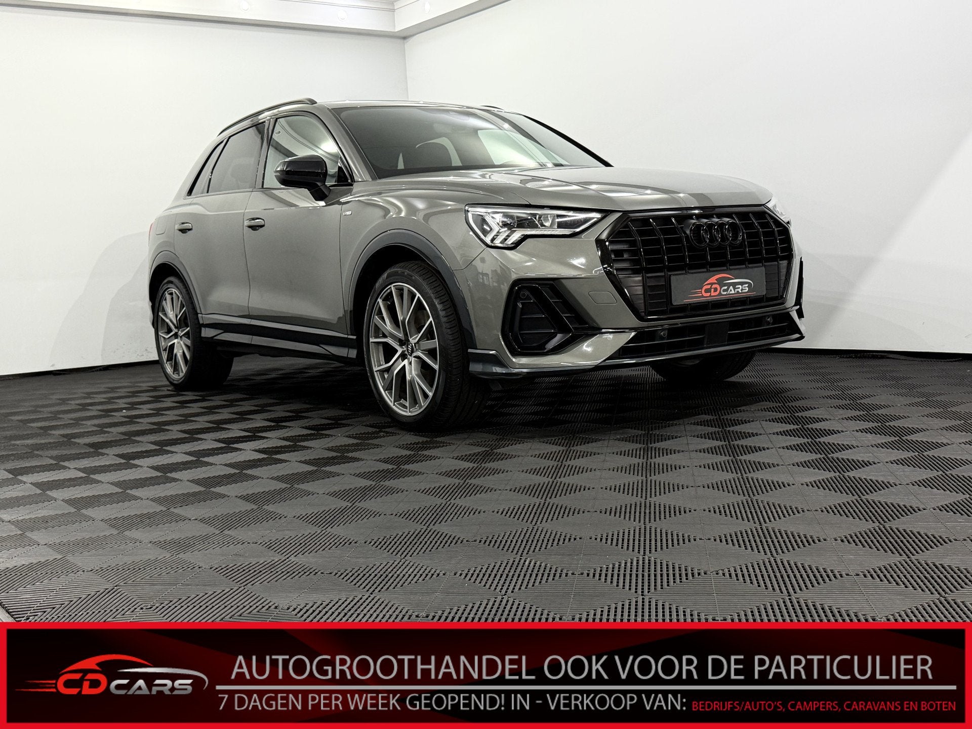 Audi Q3 35 TFSI edition one 3x S-Line Camera, Navi, Virtual, Euro 6, 4 cilinders, 150 pk, Leder en Stof