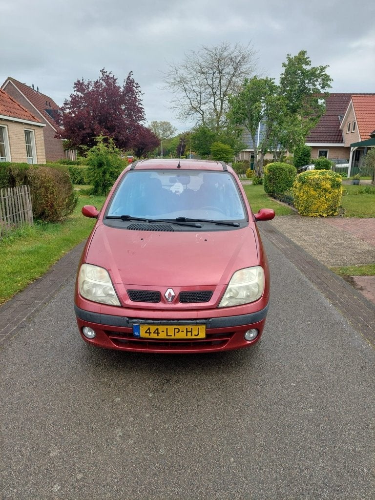 Betrouwbare Renault Scénic | 158.000 km | APK tot juli 2027, Voorwielaandrijving, 1225 kg, 4 cilinders, 14 km/l