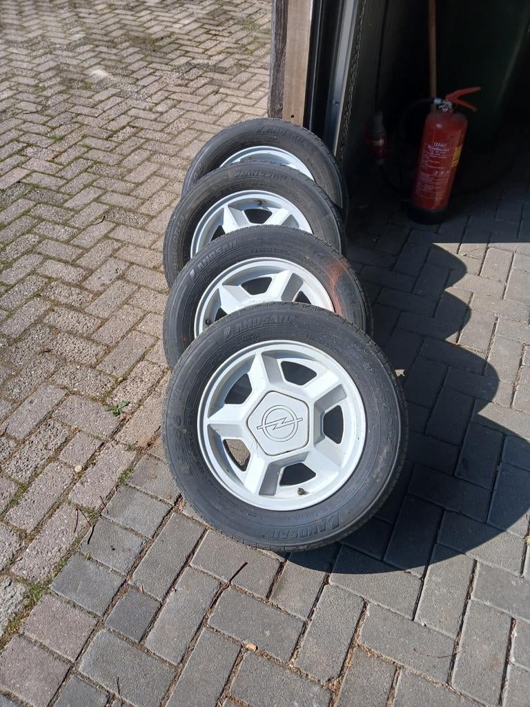 Set ronal velgen 14 inch manta b, Ophalen of Verzenden