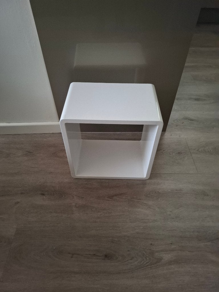 Klein wit vierkant bijzet tafeltje, Minder dan 55 cm, Gebruikt, Vierkant, Ophalen