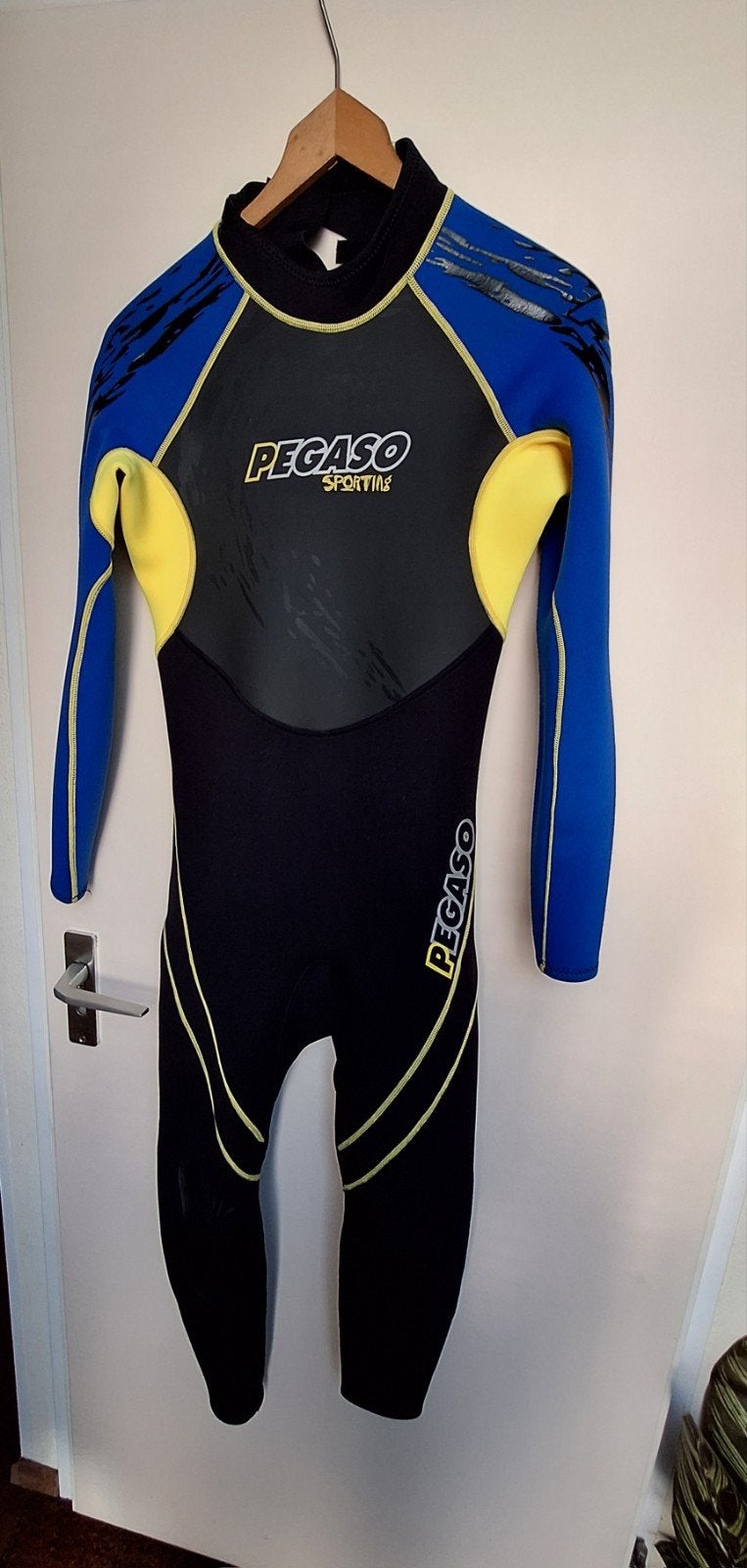 Surfpak, Ophalen, Wetsuit