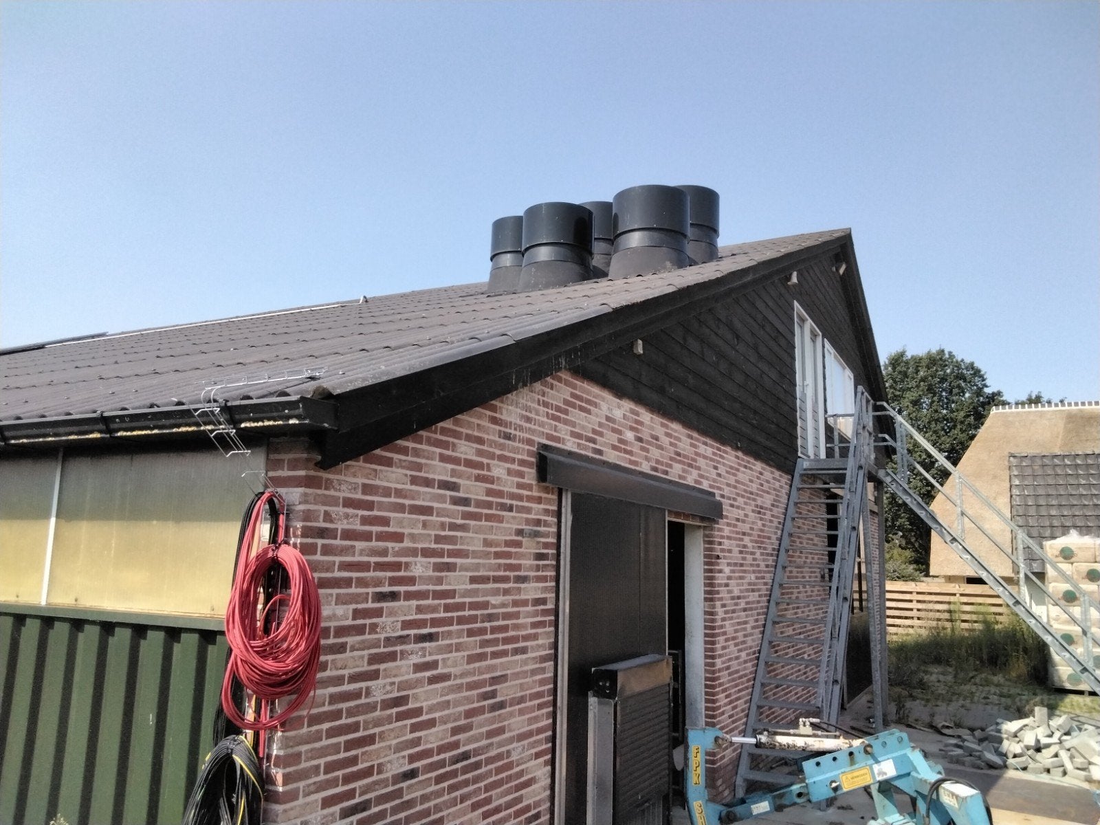 te koop kompleet ventilatiesysteem voor 2 stallen, Ophalen