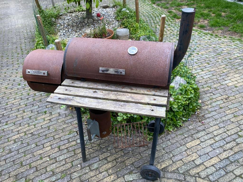 Robuuste BBQ Smoker - Opknapper, Ophalen, Gebruikt