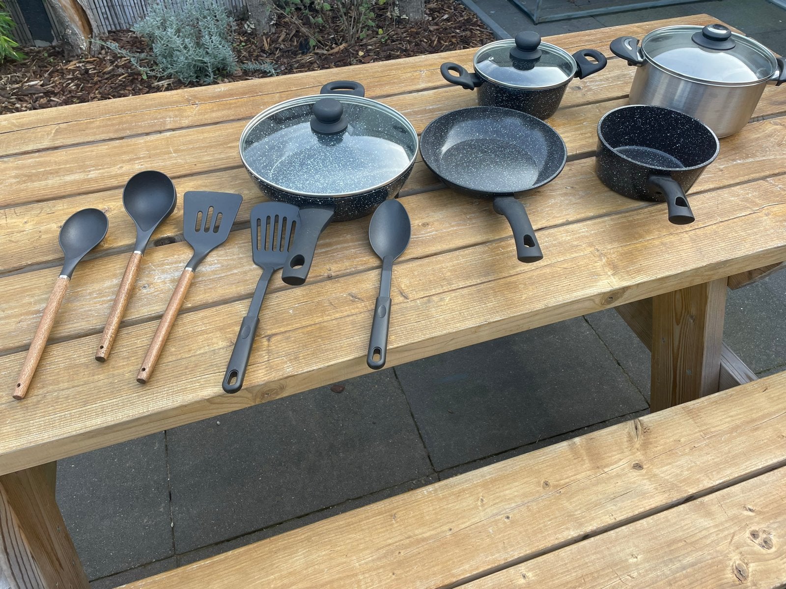 Pannenset camping - nieuw, Ophalen, Overige materialen, Antiaanbaklaag, Pannenset
