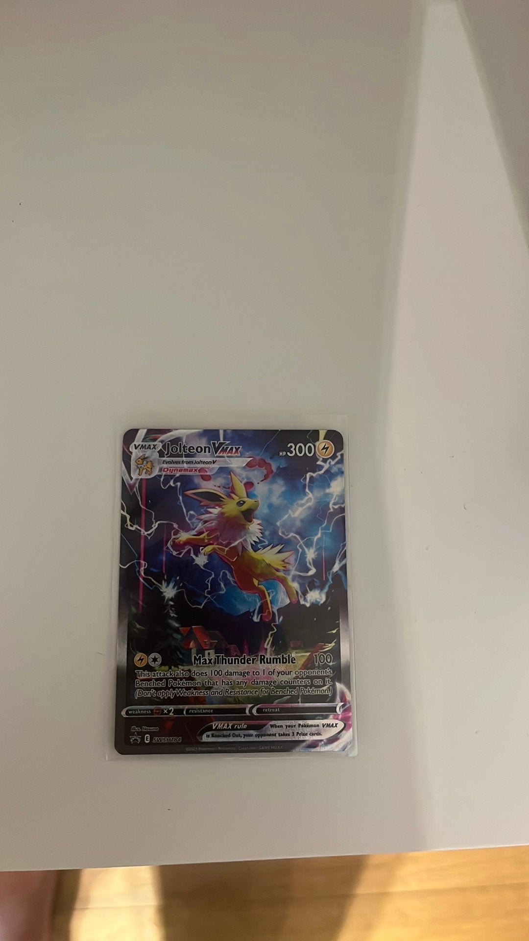 Jolteon Vmax, Hobby en Vrije tijd, Verzamelkaartspellen | Yu-gi-Oh!, Ophalen of Verzenden, Zo goed als nieuw, Losse kaart