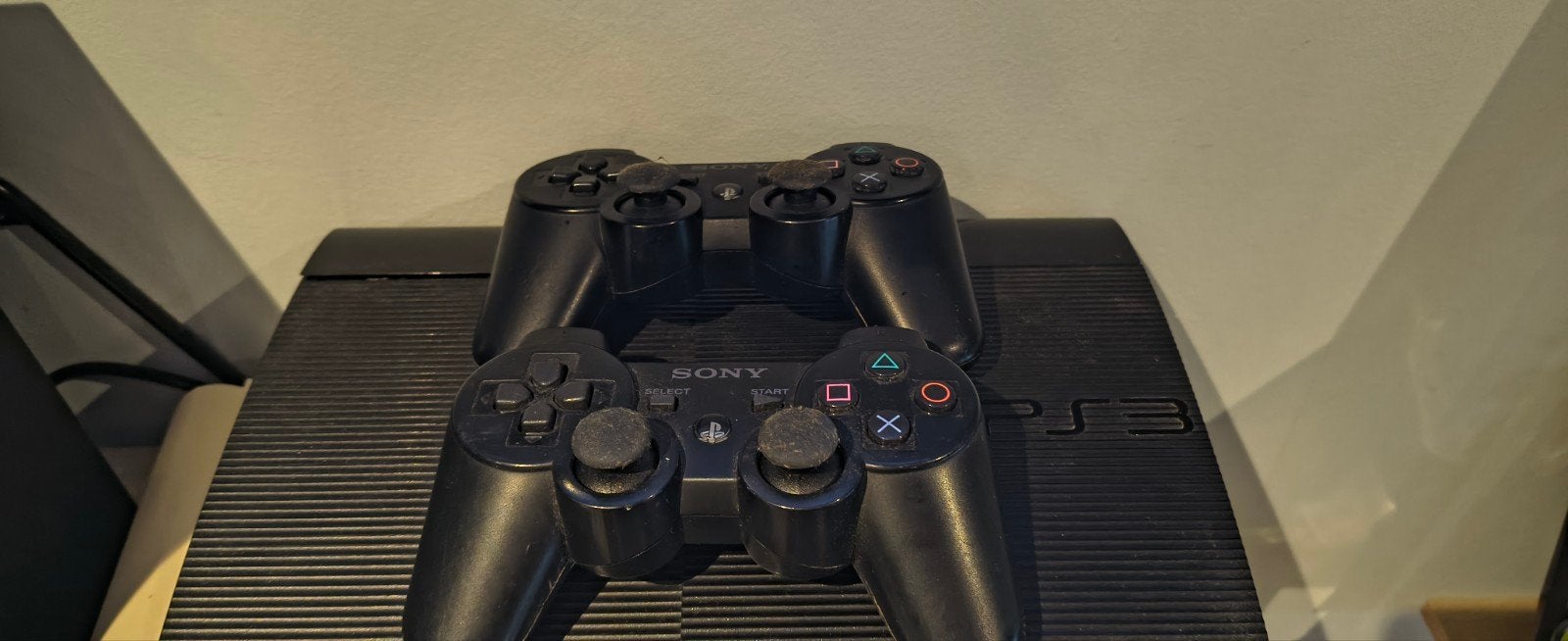 PlayStation 3 Slim met 2 controllers en 14 games, Super Slim, Verzenden, Met 2 controllers, Gebruikt